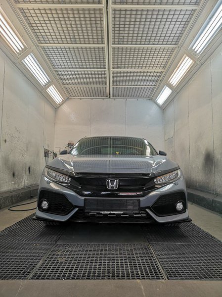 Vehicle painting booth